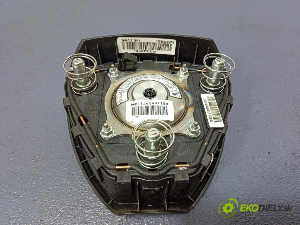 Hyundai I40 2011 kokpit,pristrojová doska 01