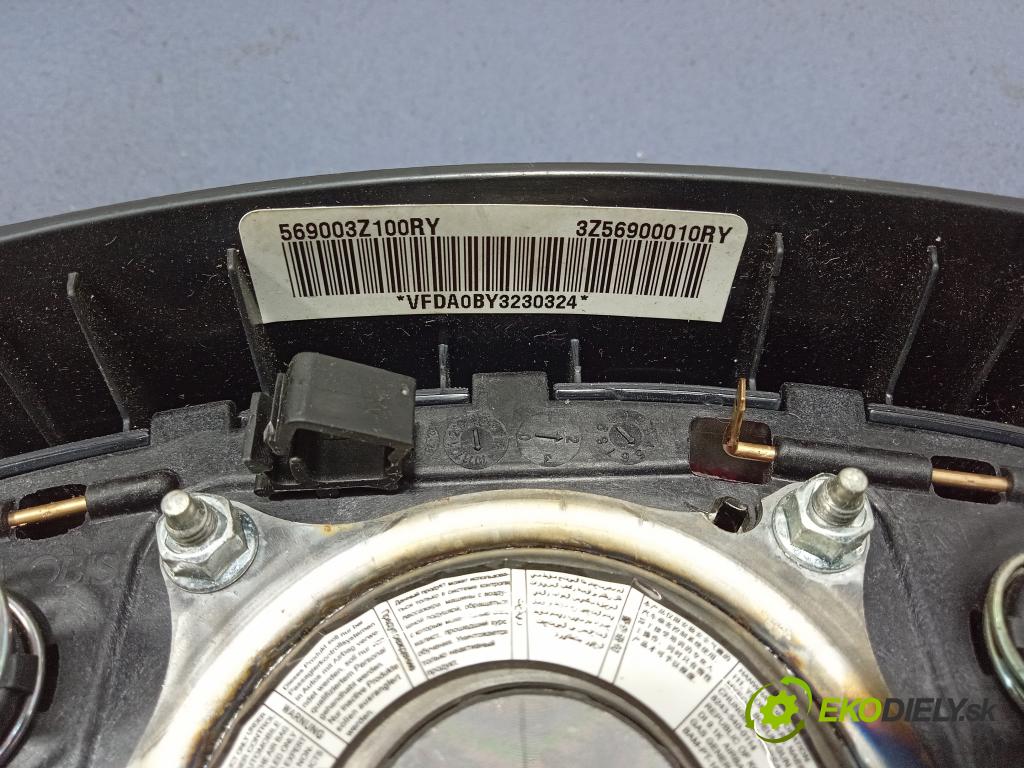 Hyundai I40 2011 kokpit,pristrojová doska 01