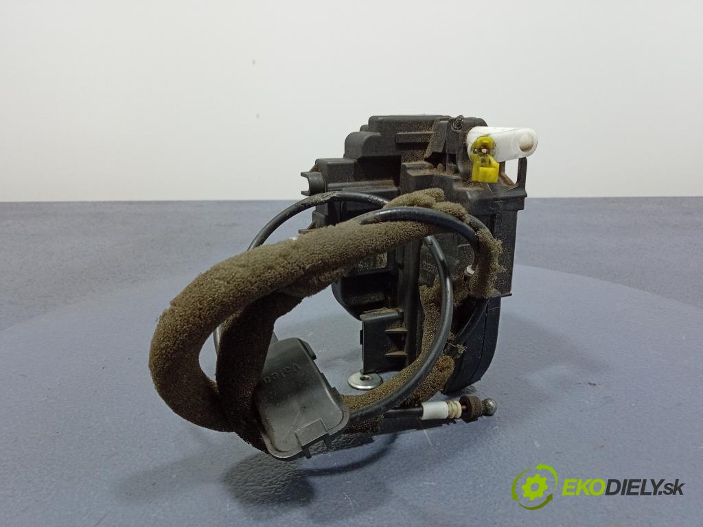 Nissan Micra 2005 zámek dveře před Levý: 01