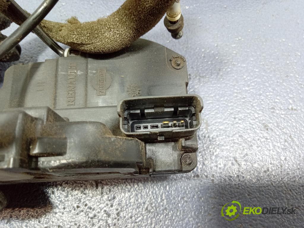 Nissan Micra 2005 zámek dveře před Levý: 01