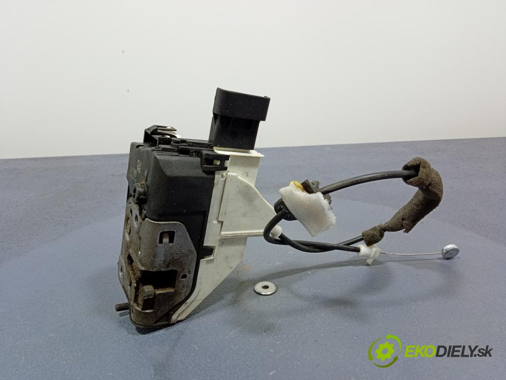 Peugeot Partner 2010 zámek dveře Zad: v pravo: PSA828414