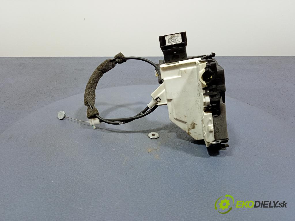 Peugeot Partner 2010 zámek dveře Zad: v pravo: PSA828414