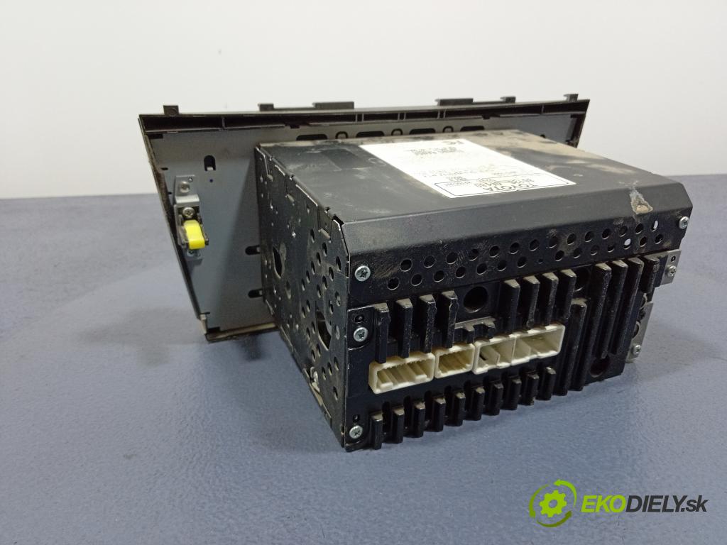 Toyota Camry 2007 Radio I Navigácia: 86120-06180