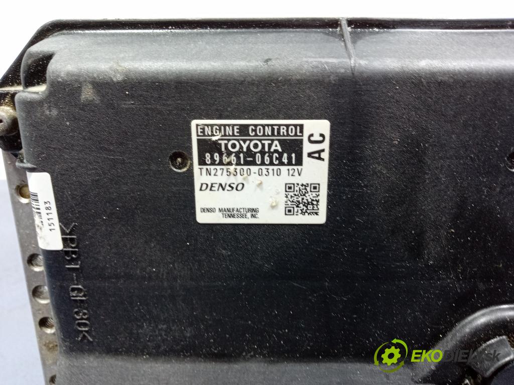 Toyota Camry 2007 řídící jednotka Motor: 89661-06C41