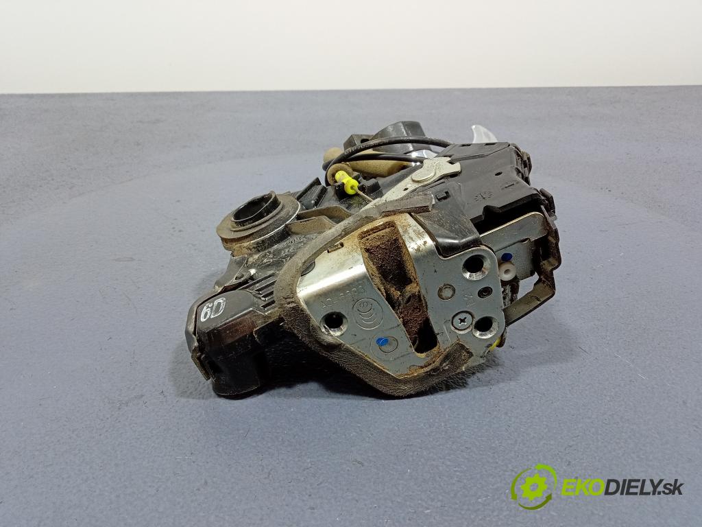 Toyota Camry 2007 zámek dveře před Levý: 01