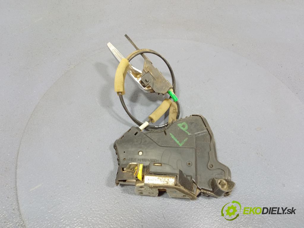 Toyota Camry 2007 zámek dveře před Levý: 01
