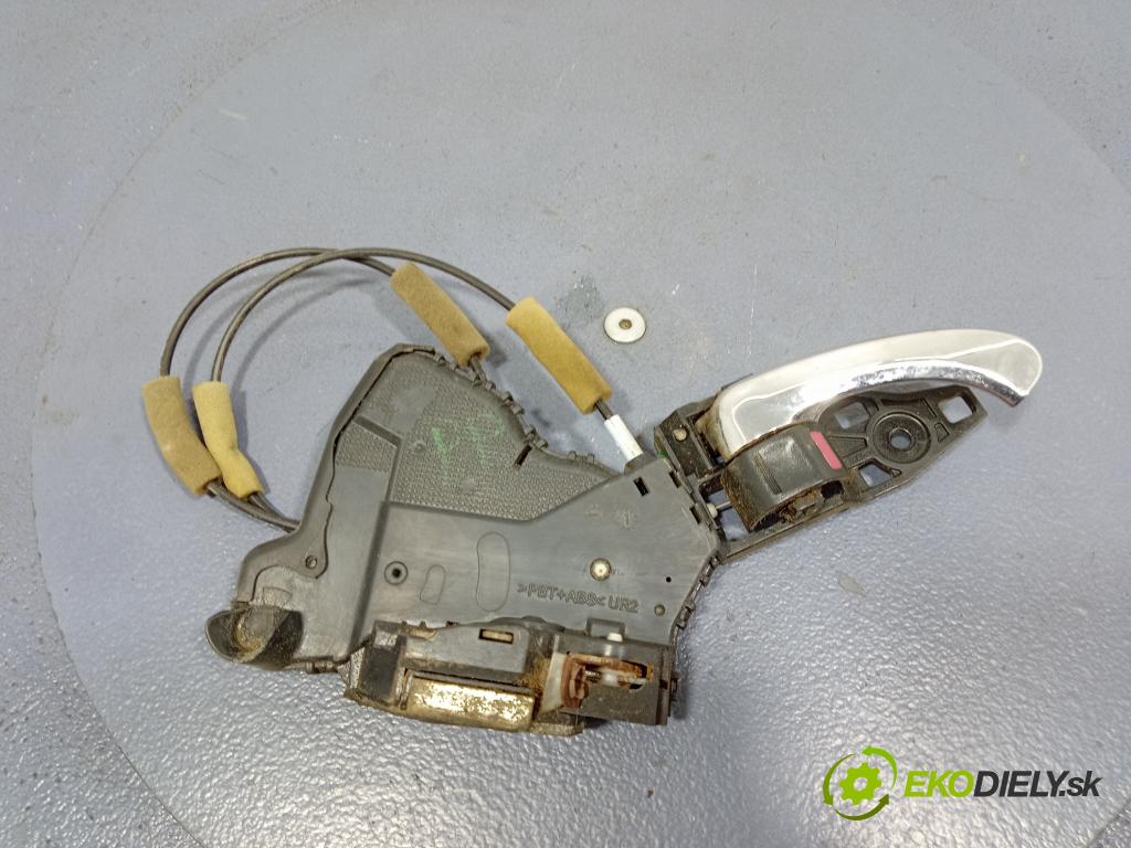 Toyota Camry 2007 zámek dveře před v pravo: 01