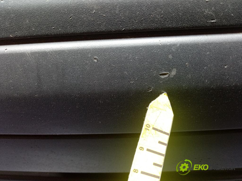 Mercedes Vito 2004 nárazník před A6398804270