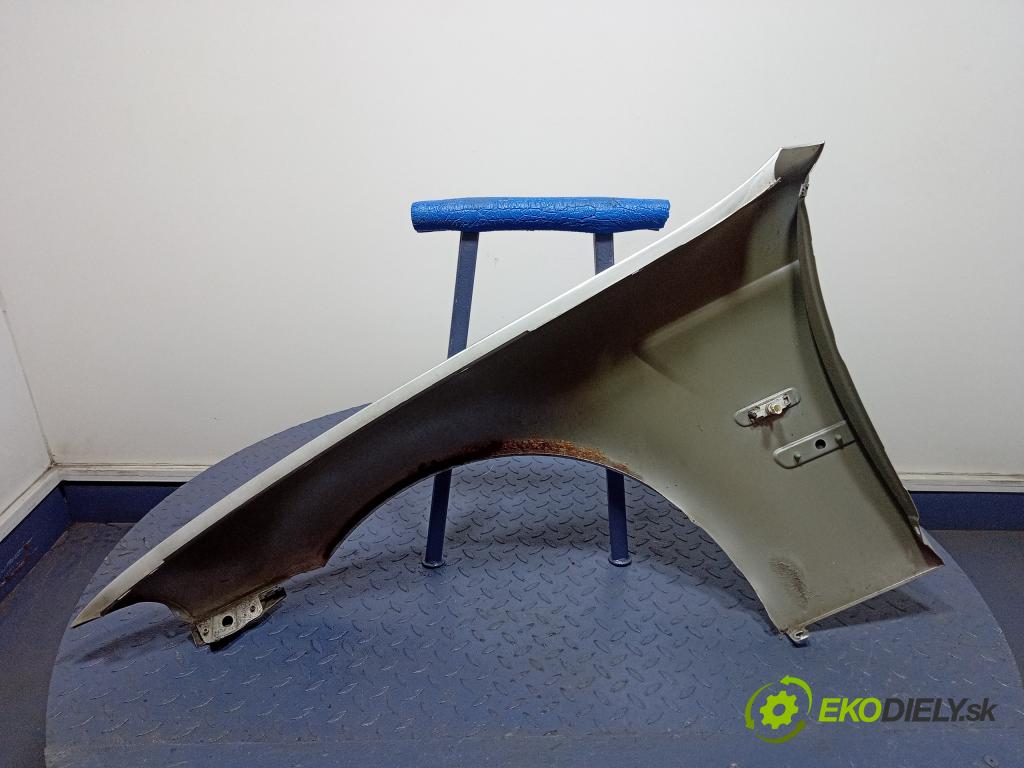 Bmw Seria 3 2002 blatnik před v pravo: 01