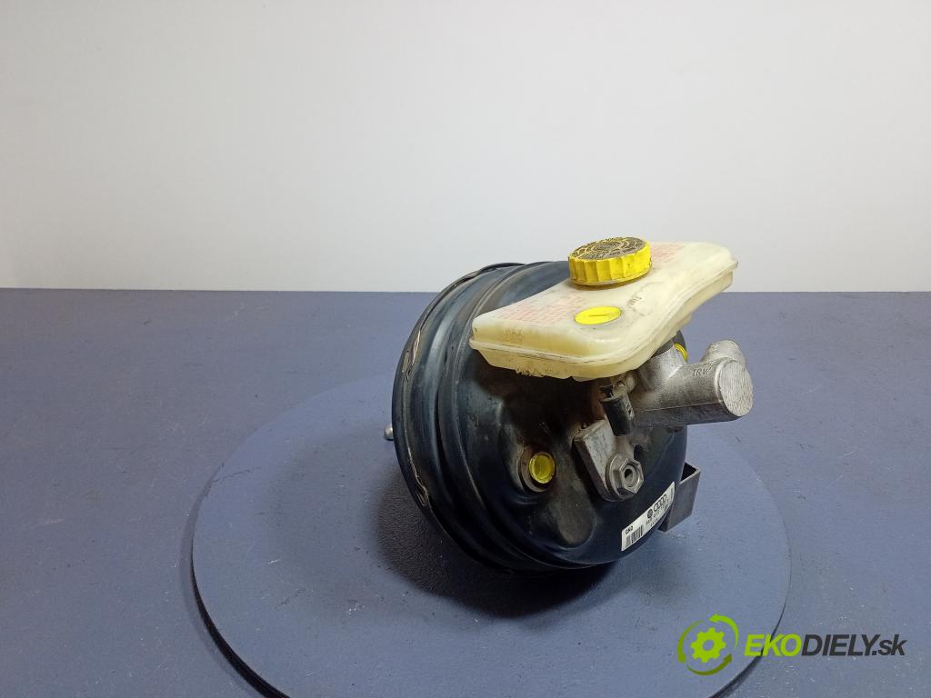 Audi A4 2005 servo Brzdní: 8E0612105P