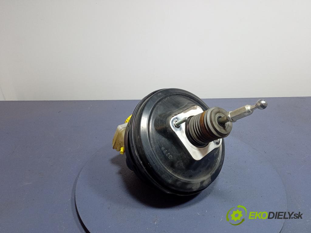 Audi A4 2005 servo Brzdní: 8E0612105P