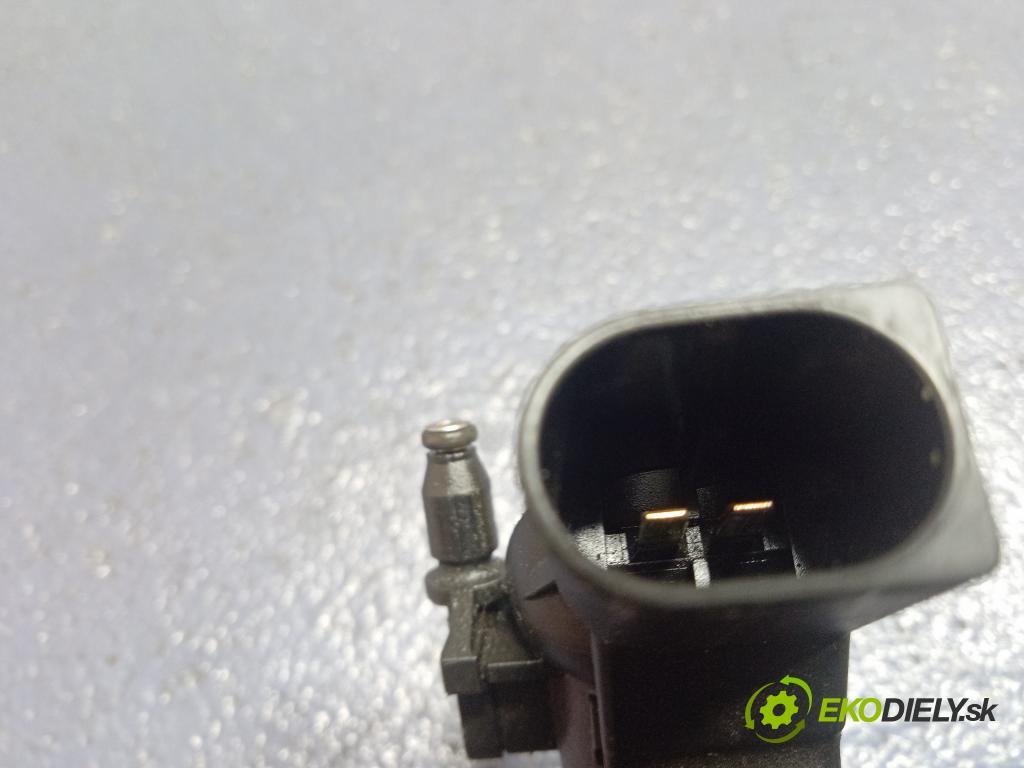 Audi A4 2005 vstřikovač 059130277S