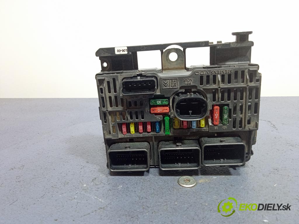 Citroen C5 2005 skříňka Pojistky 9657718780