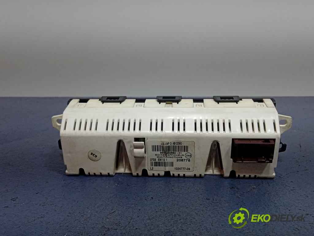 Citroen C5 2005 displej Radio / GPS 9657882880