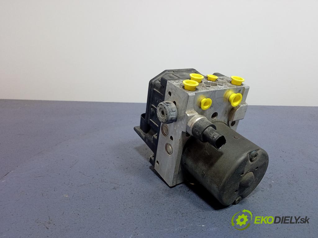 Audi A6 2024 čerpadlo ABS x 4B0614517G