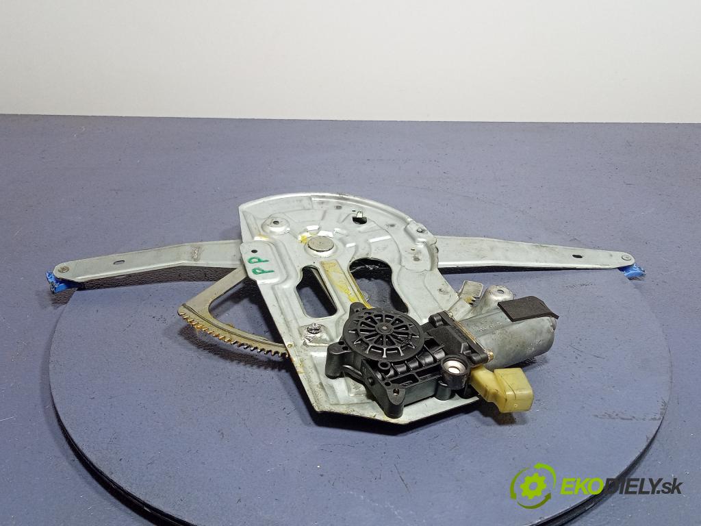 Volvo S60 2001 mechanismus stahování Sklenka: před v pravo: 8626850