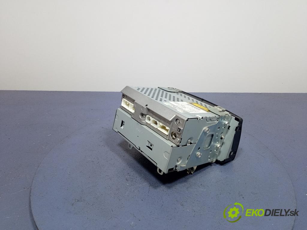 Toyota Corolla 2006 Radio I Navigácia: 86120-02380