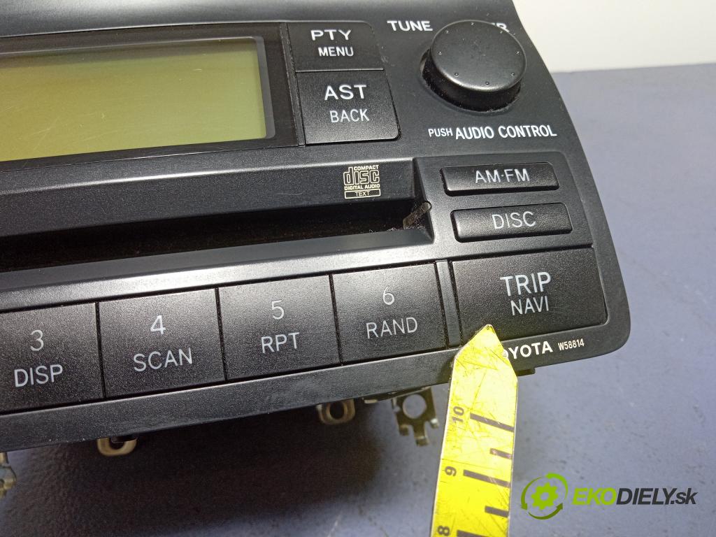 Toyota Corolla 2006 Radio I Navigácia: 86120-02380