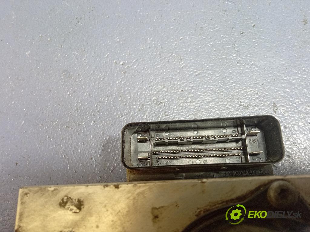 Volvo S60 2001 čerpadlo ABS x P08671225