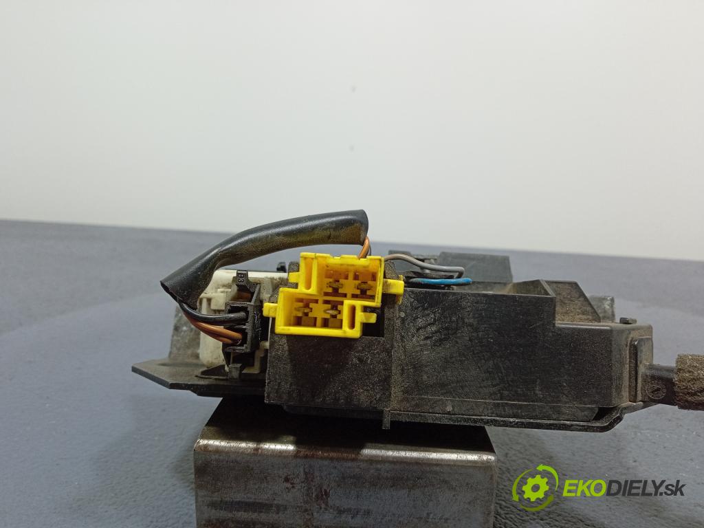 Opel Vectra 2002 zámek Klapky: kufr 09180104