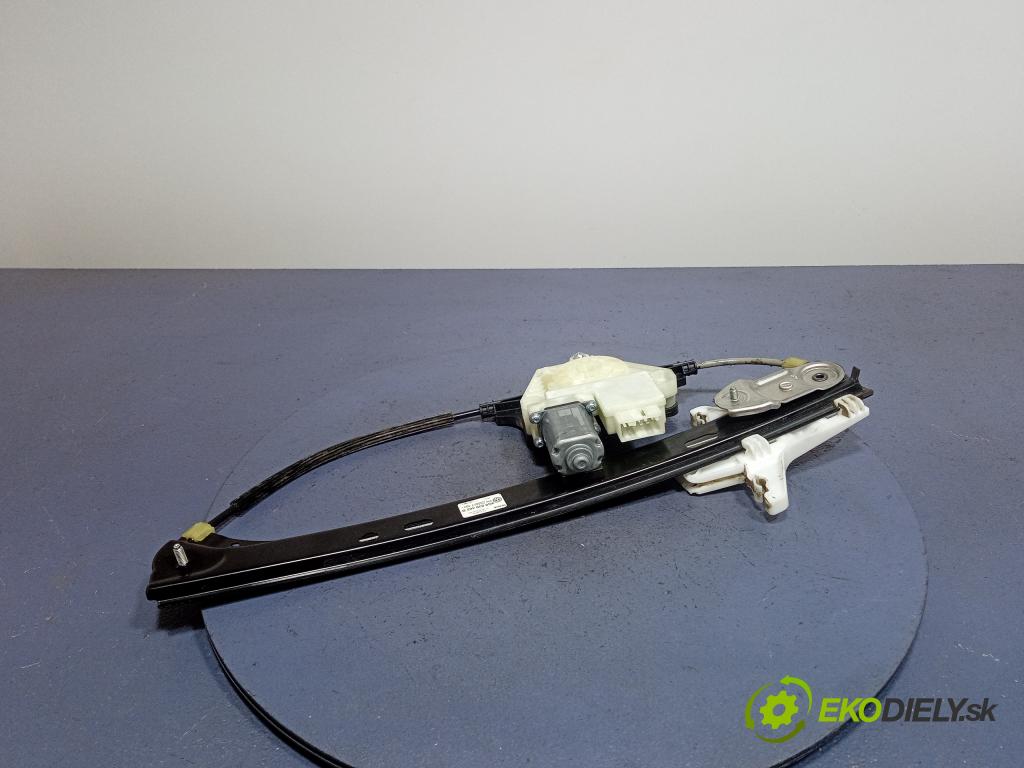 Vw Passat 2019 mechanismus stahování Sklenka: Zad: v pravo: 3G9839462B