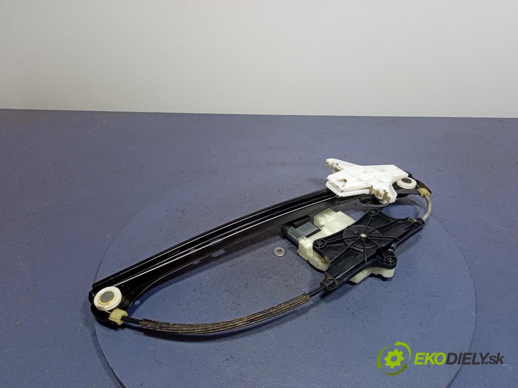 Vw Passat 2019 mechanismus stahování Sklenka: Zad: v pravo: 3G9839462B