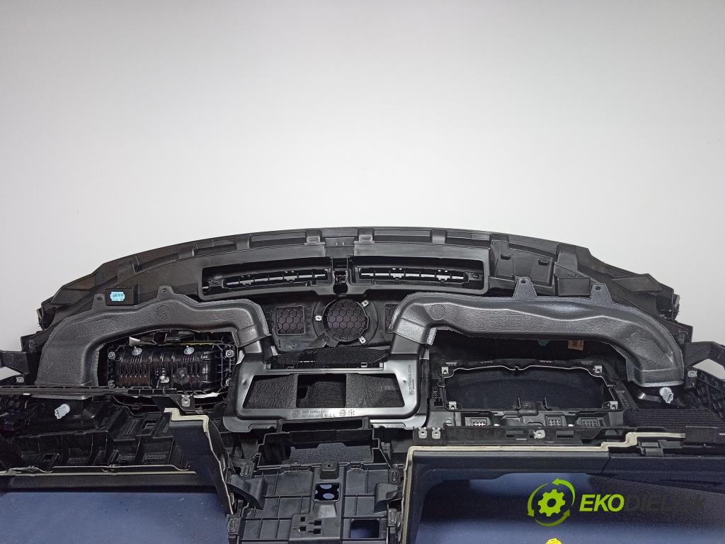 Vw Passat 2019 kokpit,přistrojova deska 3G1857003BP