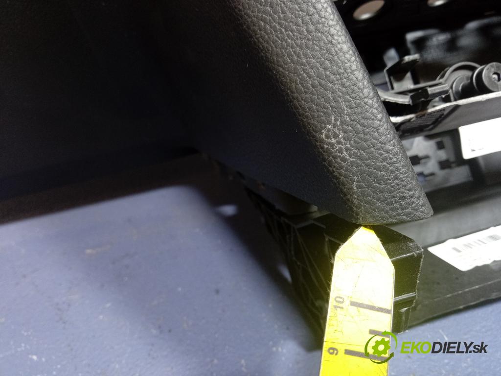 Vw Passat 2019 kokpit,přistrojova deska 3G1857003BP