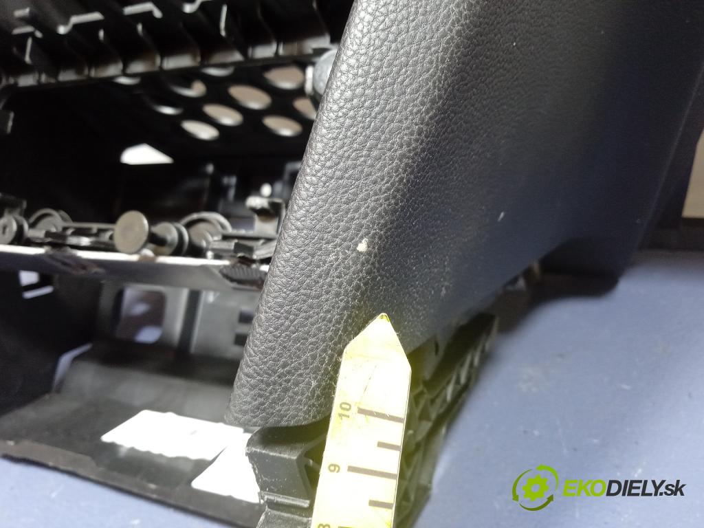 Vw Passat 2019 kokpit,přistrojova deska 3G1857003BP