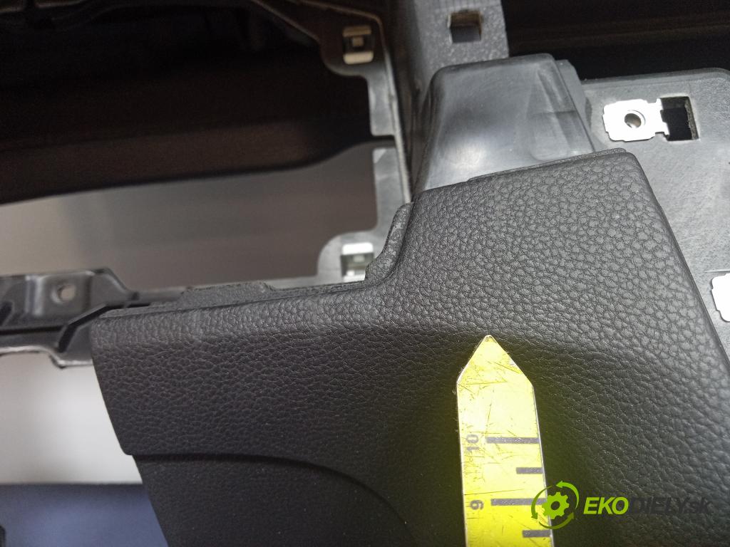Vw Passat 2019 kokpit,přistrojova deska 3G1857003BP