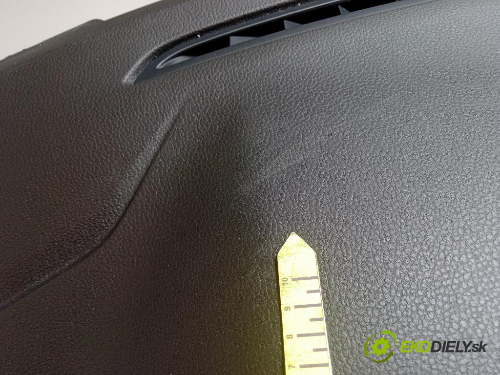 Vw Passat 2019 kokpit,přistrojova deska 3G1857003BP