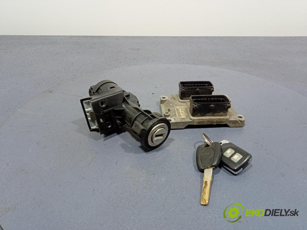 Fiat Bravo 2007 řídící jednotka Motor: 0261201635