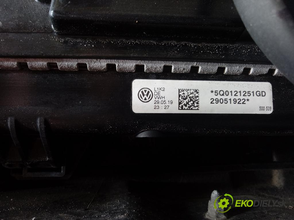 Vw Passat 2019 výztuha Čelní / stěna Přední 01