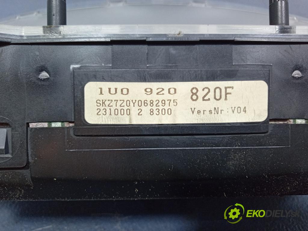 Skoda Octavia 1.9 tdi 2000 Přístrojová deska 1U0920820F