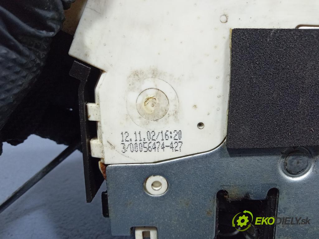 Land rover Freelander 2003 zámek dveře před v pravo: 01