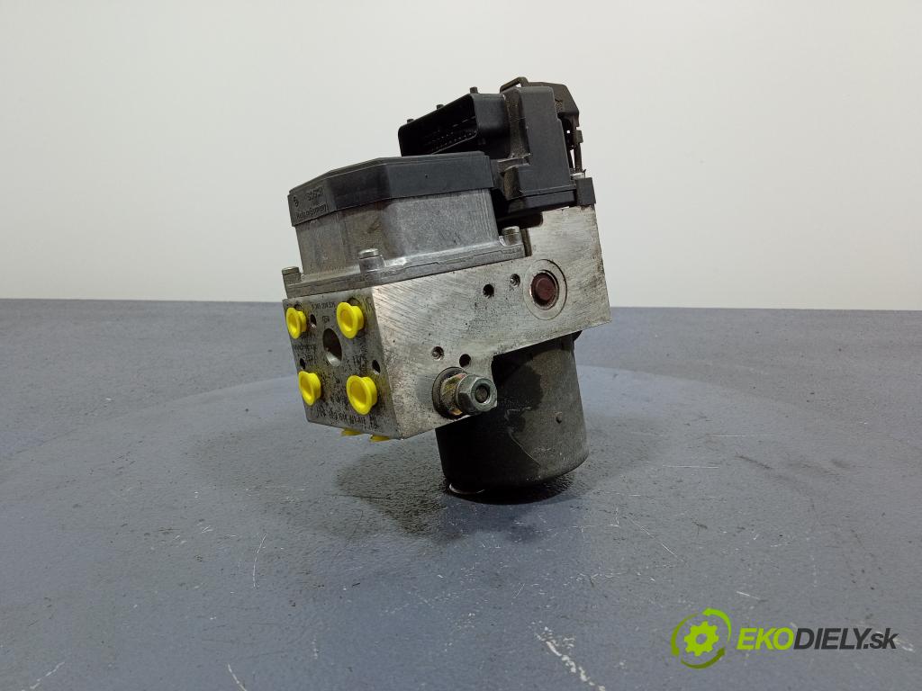 Audi A4 2000 čerpadlo ABS x 0273004285