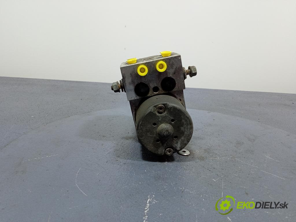 Audi A4 2000 čerpadlo ABS x 0273004285