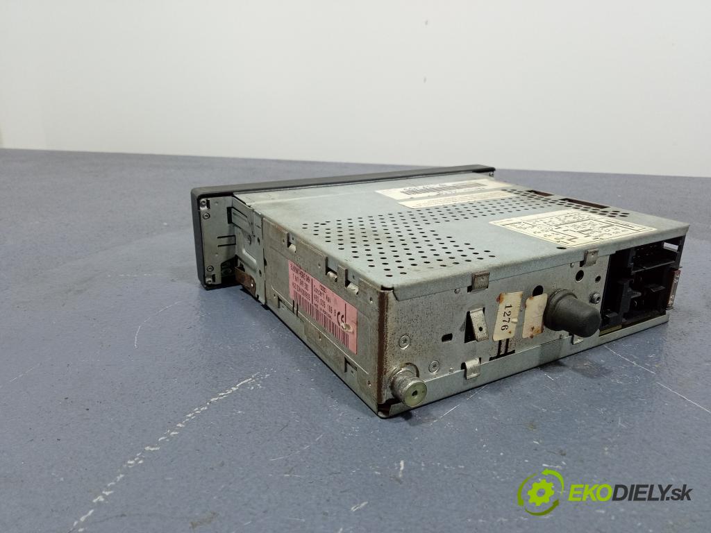 Audi A4 2000 Radio I Navigácia: 4B0035186B