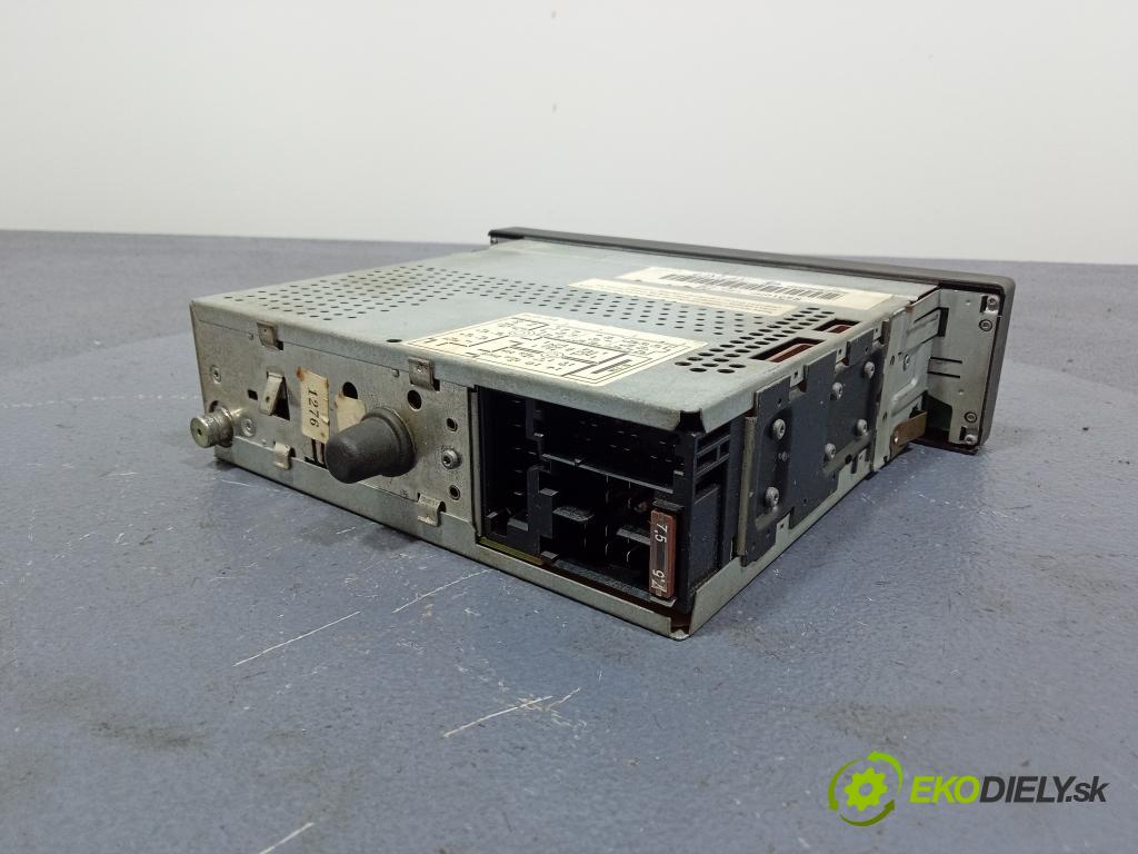 Audi A4 2000 Radio I Navigácia: 4B0035186B