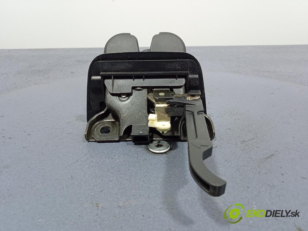 Audi A3 2004 zámek Klapky: kufr 8P3827520A