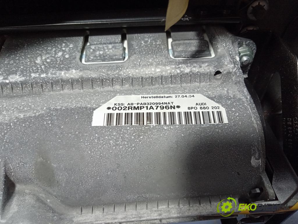 Audi A3 2004 kokpit,přistrojova deska 8P1857003