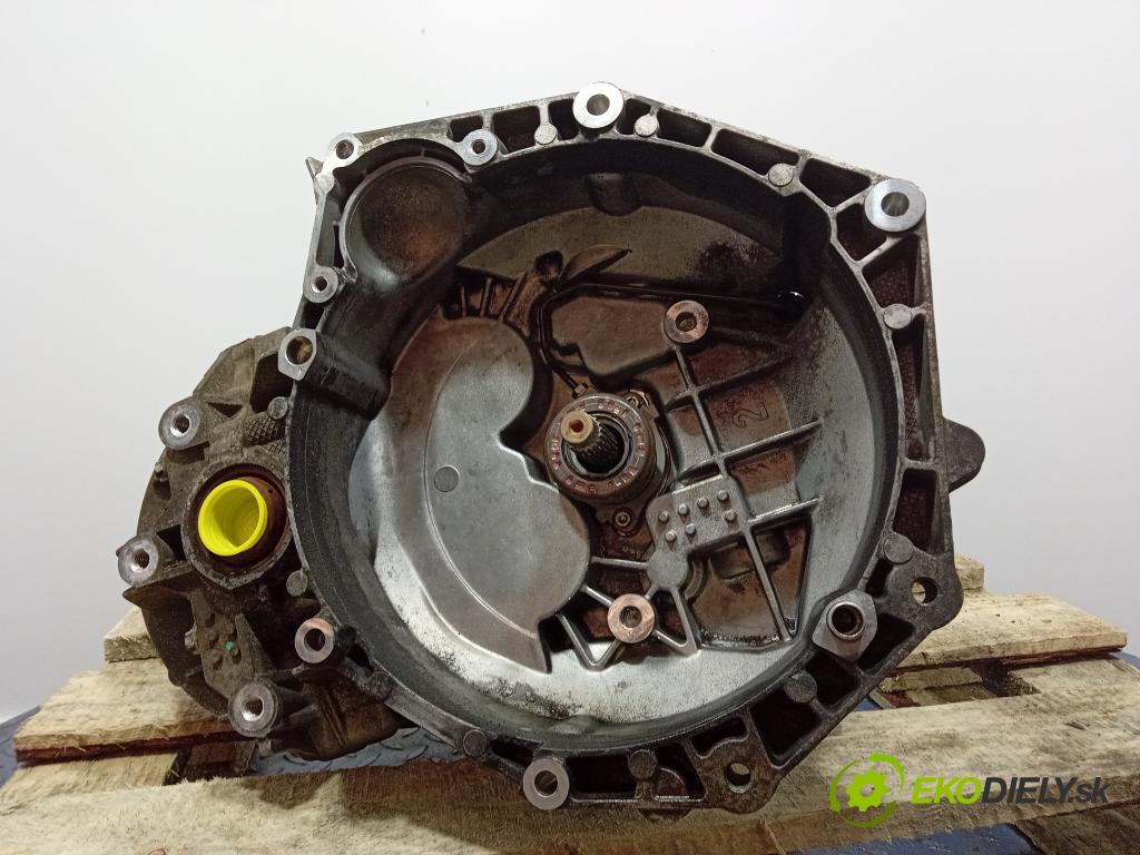 Opel Astra 2006 prevodovka Manualna M32