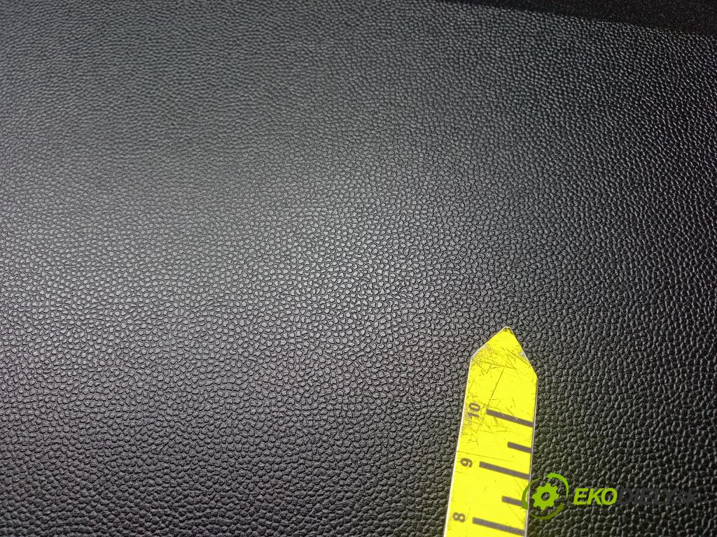 Mitsubishi Lancer 2017 kokpit,přistrojova deska 01