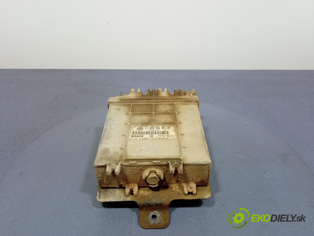 Volkswagen Lt 0 řídící jednotka Motor: 074906021AG
