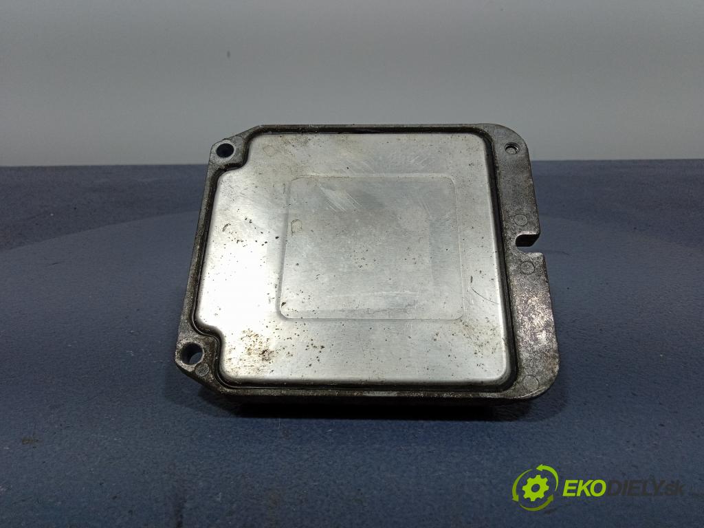 Opel Vectra 2000 řídící jednotka Motor: 90569370