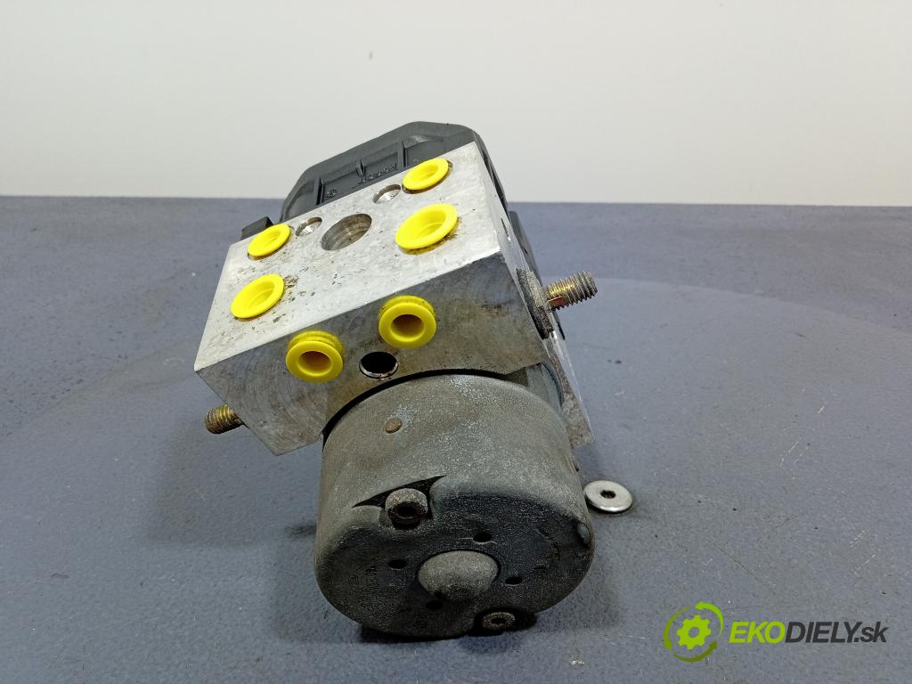 Audi A4 2000 čerpadlo ABS x 8E0614111AM