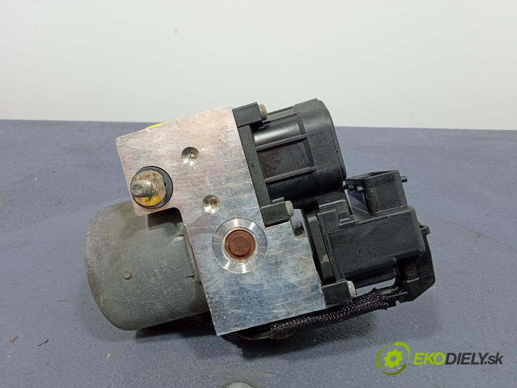 Audi A4 2000 čerpadlo ABS x 8E0614111AM