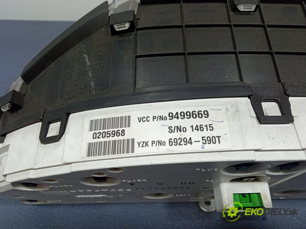 Volvo V70 2004 Přístrojová deska 9499669