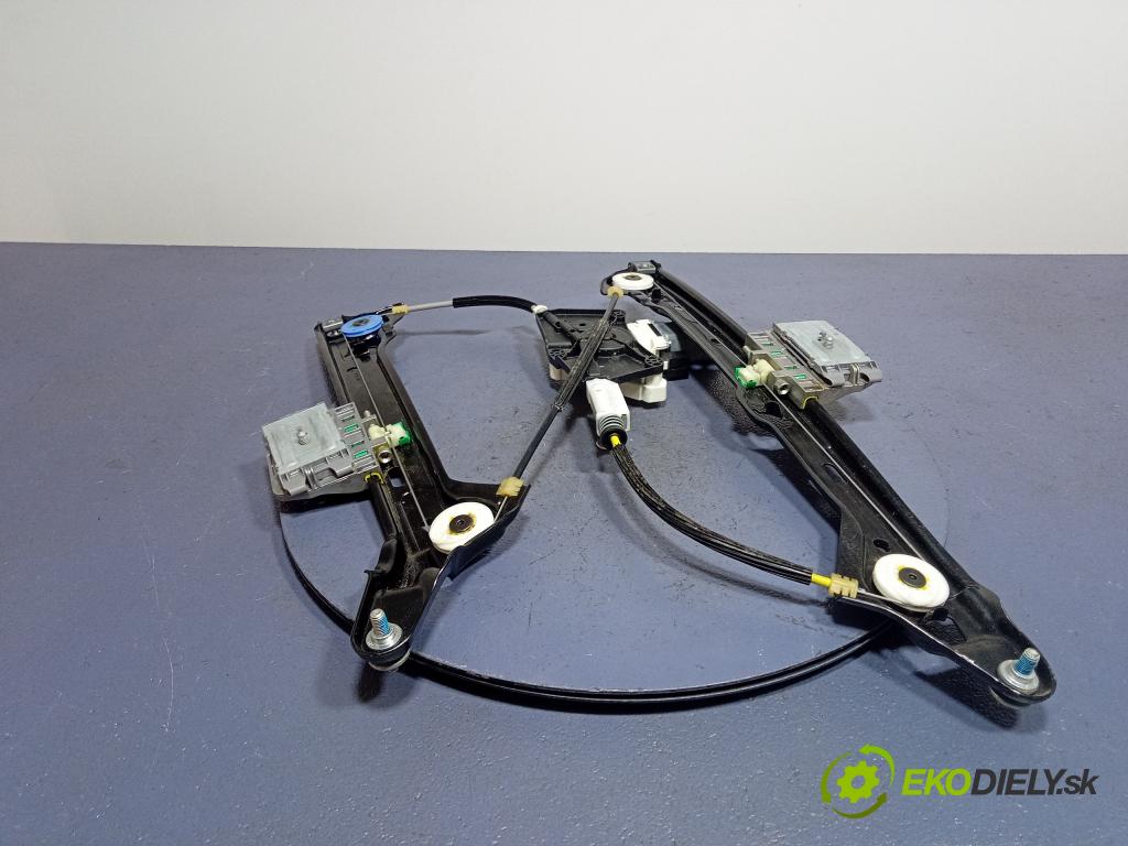 Vw Arteon 2020 mechanismus stahování Sklenka: Zad: v pravo: 3G8839462B
