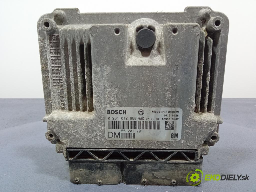 Opel Vectra 2007 řídící jednotka Motor: 55201791